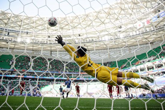 特别是在战 特别是在战