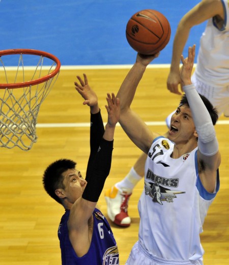 这座冠军并 这座冠军并