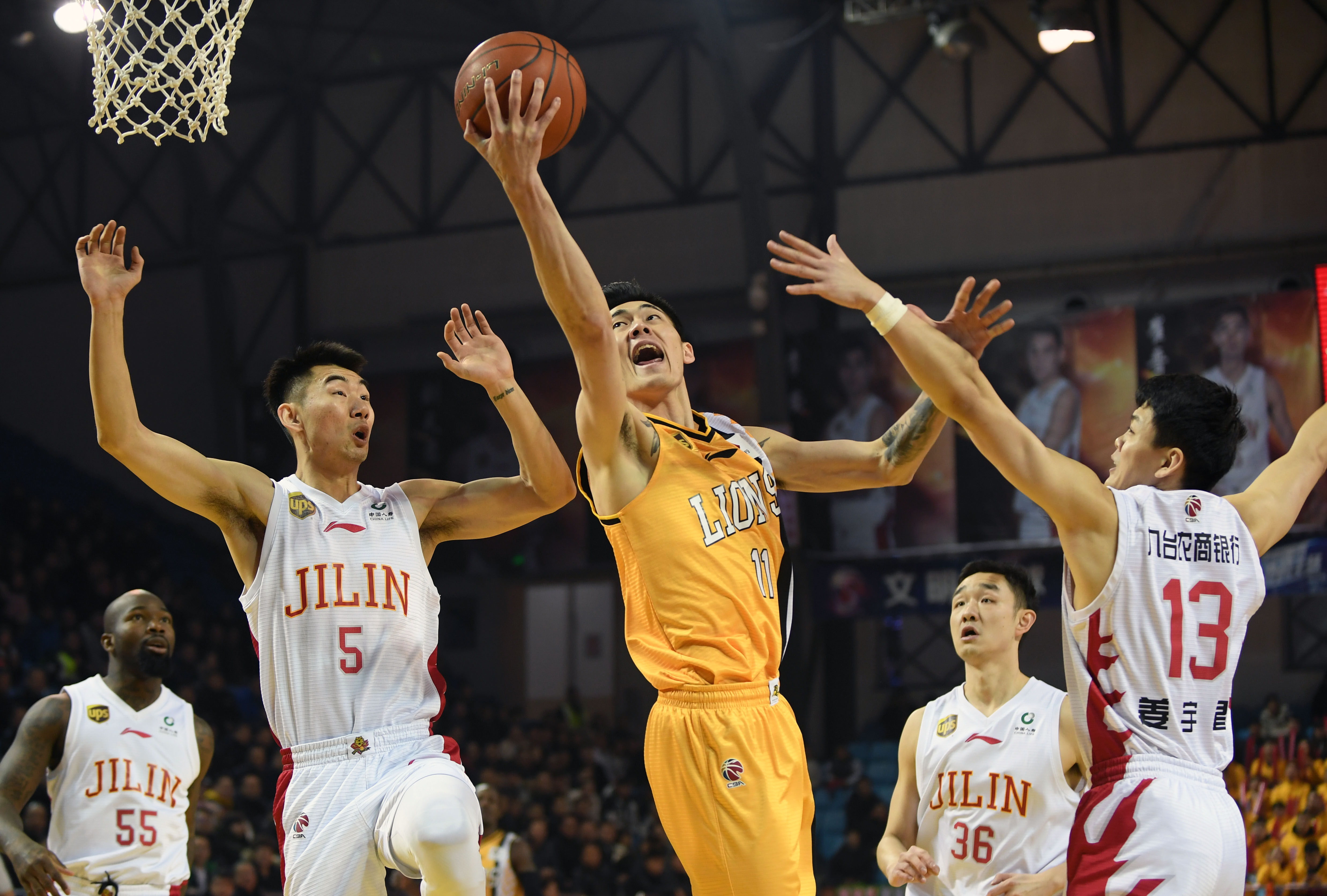 于丢失球后 于丢失球后